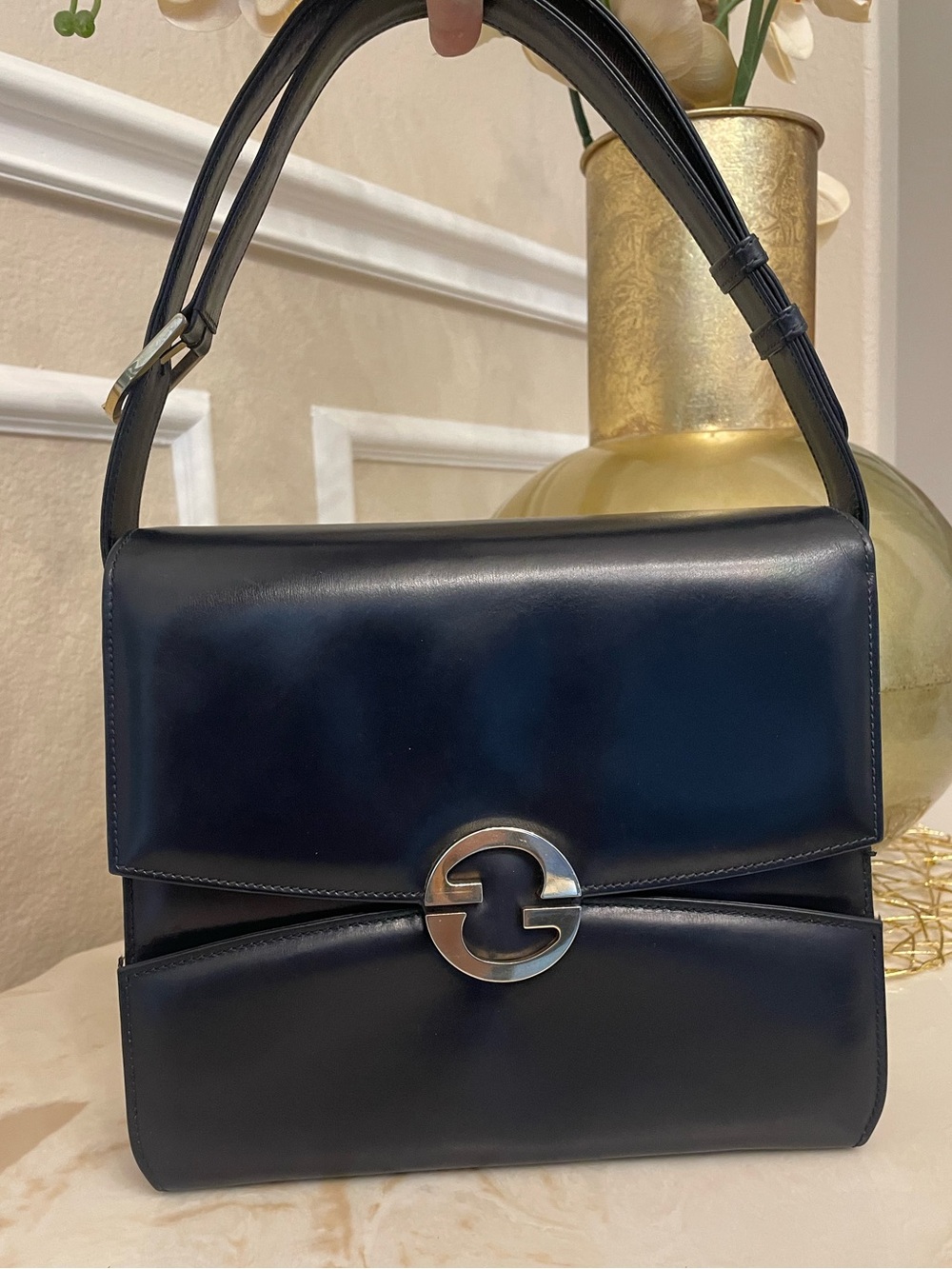 Gucci vintage dark navy gold interlocking G flap. Shoulder bag